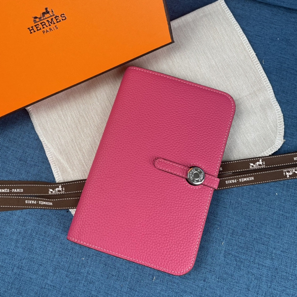 エルメス財布コピー背面デザイン